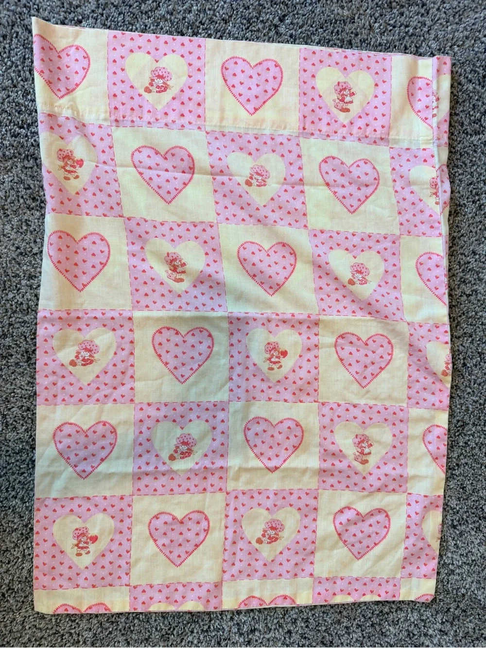 Vintage Fabric Strawberry Shortcake Pillowcase 1